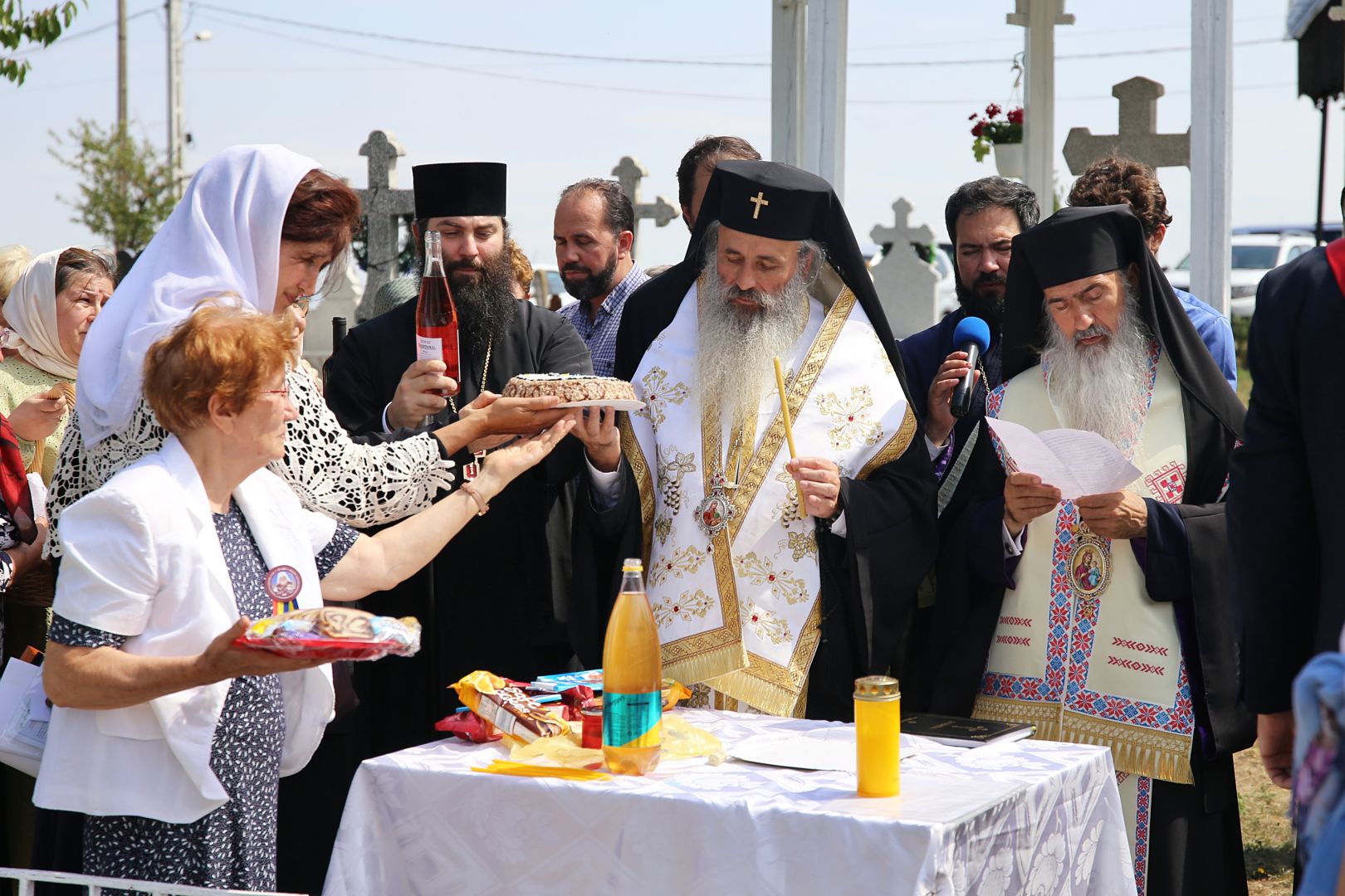 De 15 ani, Preafericitul Părinte Teoctist slujește în Împărăția Cerurilor: Doi ierarhi s-au rugat la Tocileni pentru sufletul celui de-al cincilea Patriarh al Bisericii Ortodoxe Române