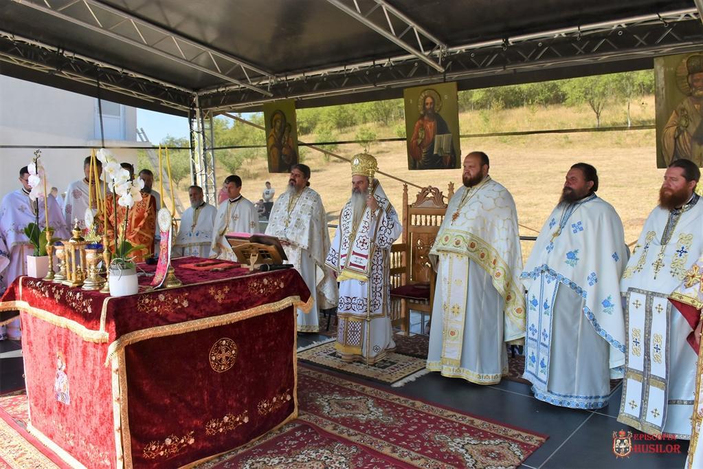 PS Ignatie: „Să căutăm, pe cât ne stă în putință, cinstirea care vine de la Dumnezeu, nu pe cea a oamenilor, care este tranzitorie”