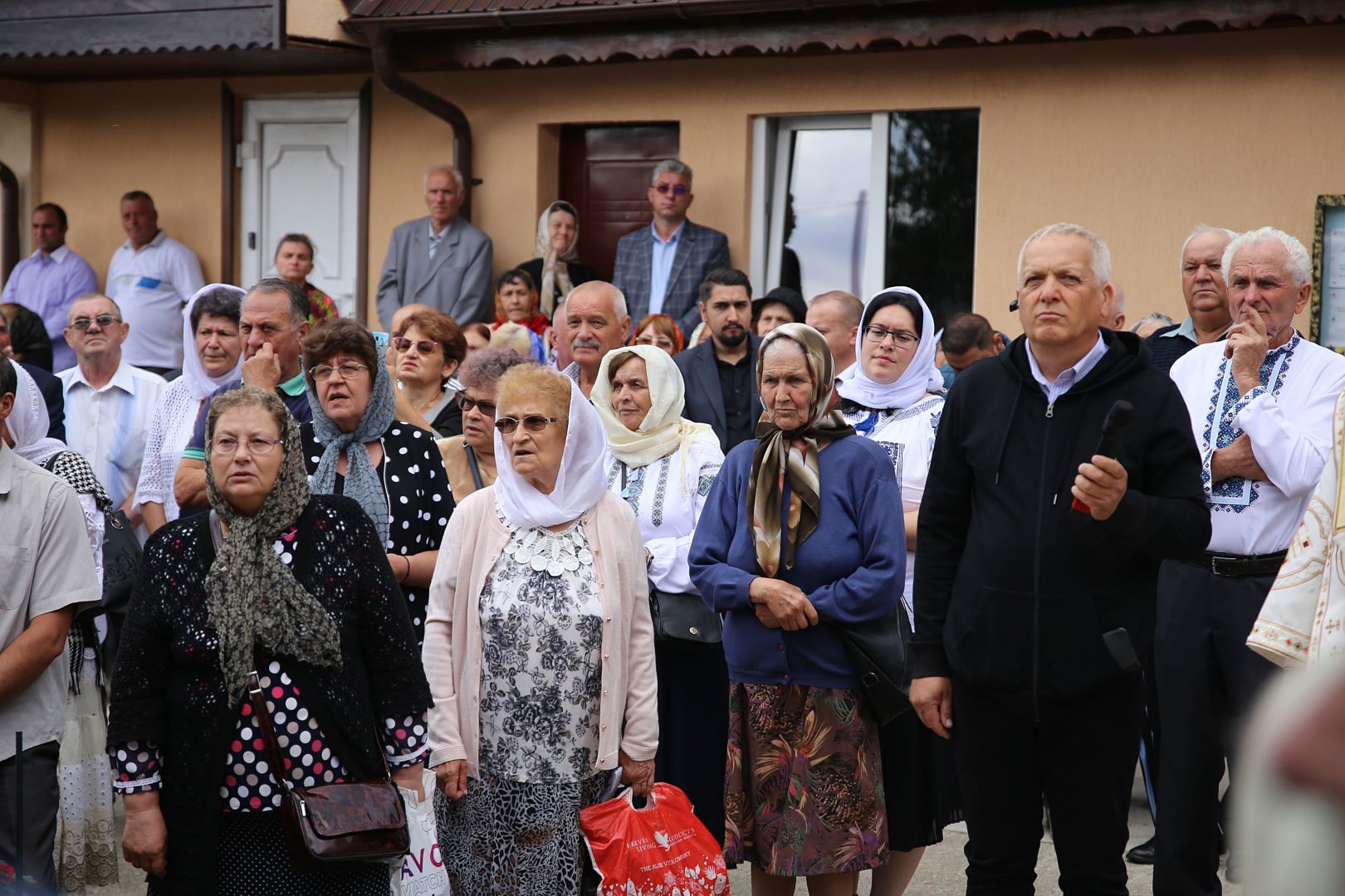 Ansamblul Parohiei „Sfinții Arhangheli” Almaș a fost binecuvântat de PS Nichifor Botoșăneanul