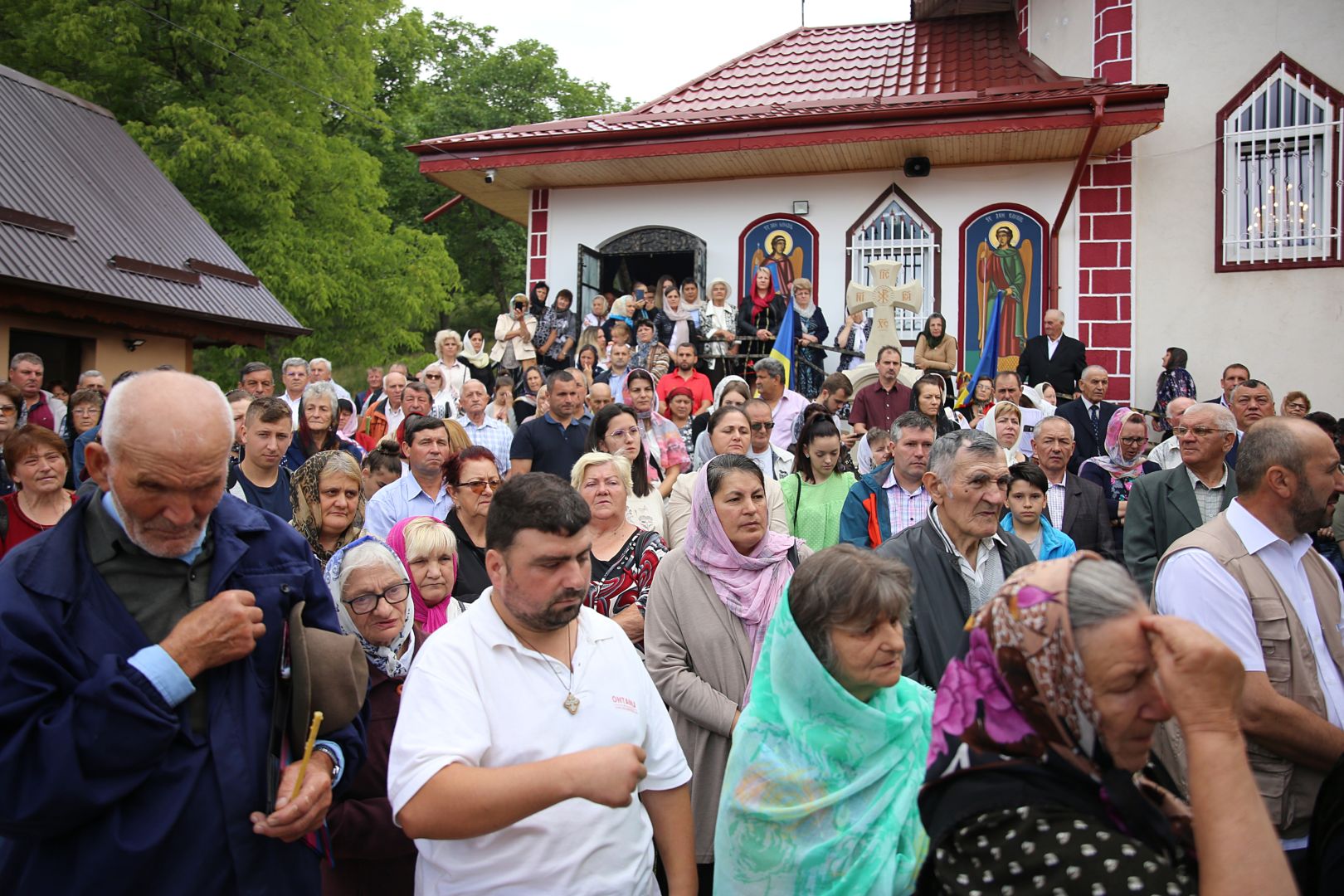 Ansamblul Parohiei „Sfinții Arhangheli” Almaș a fost binecuvântat de PS Nichifor Botoșăneanul