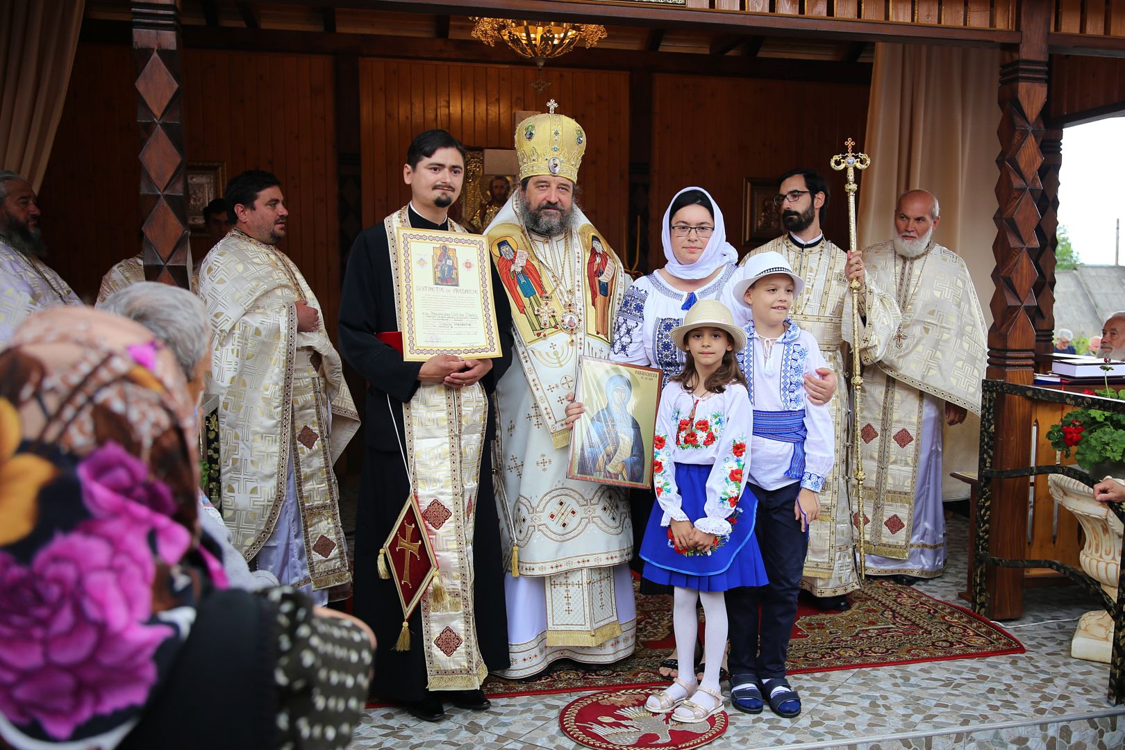 Ansamblul Parohiei „Sfinții Arhangheli” Almaș a fost binecuvântat de PS Nichifor Botoșăneanul