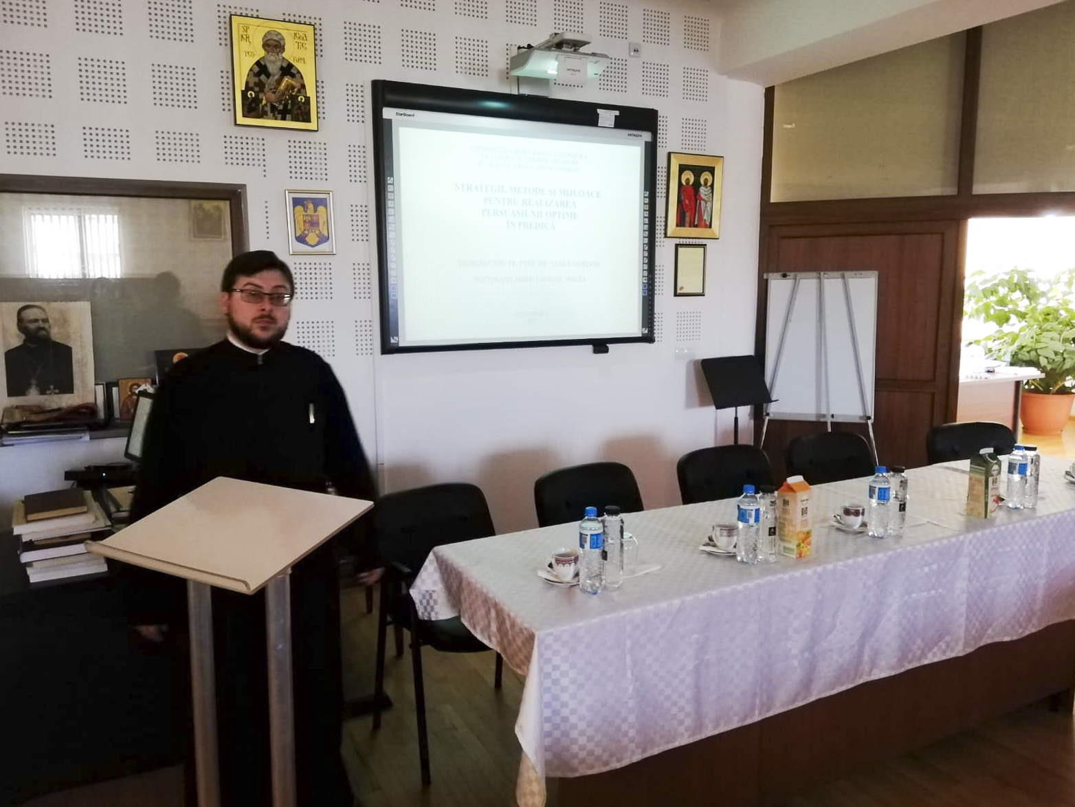 Părintele arhidiacon Laurean Mircea de la Catedrala mitropolitană din Iași și-a susținut doctoratul în domeniul Omileticii