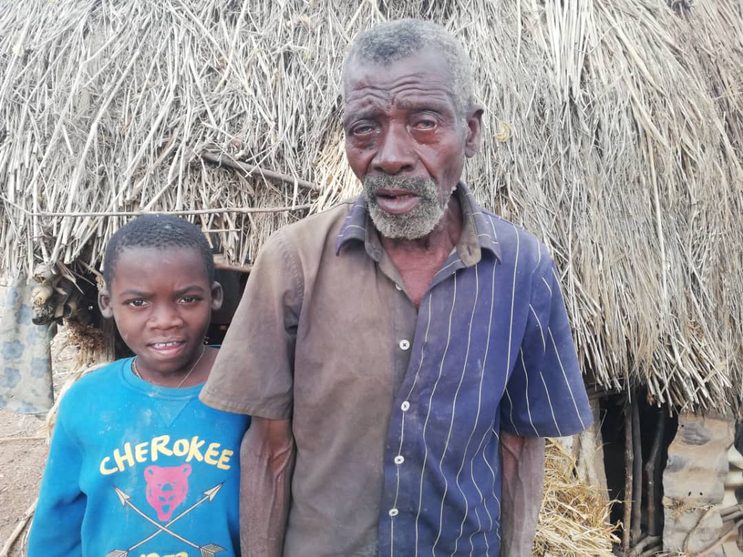 O casă nouă - o minune pentru un bunic și nepotul său