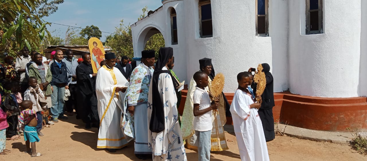 Hram la Ilalasimba - „Acolo unde leul doarme”