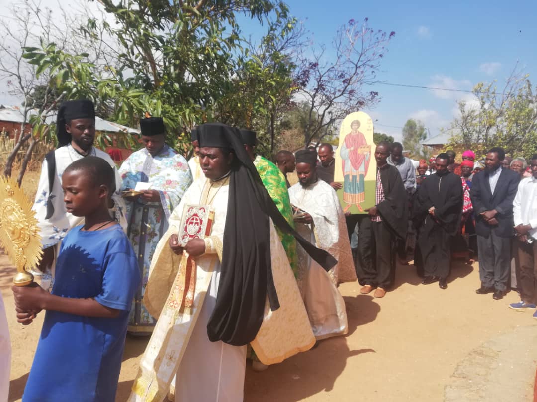 Hram la Ilalasimba - „Acolo unde leul doarme”