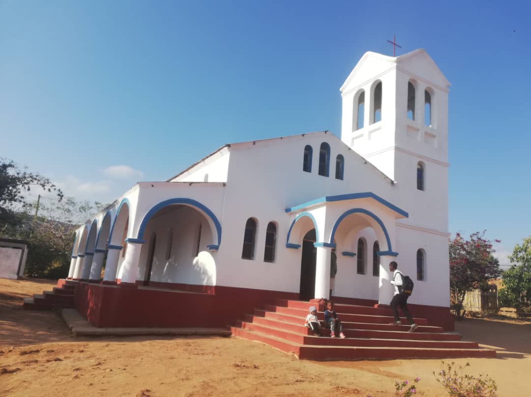 Hram la Ilalasimba - „Acolo unde leul doarme”