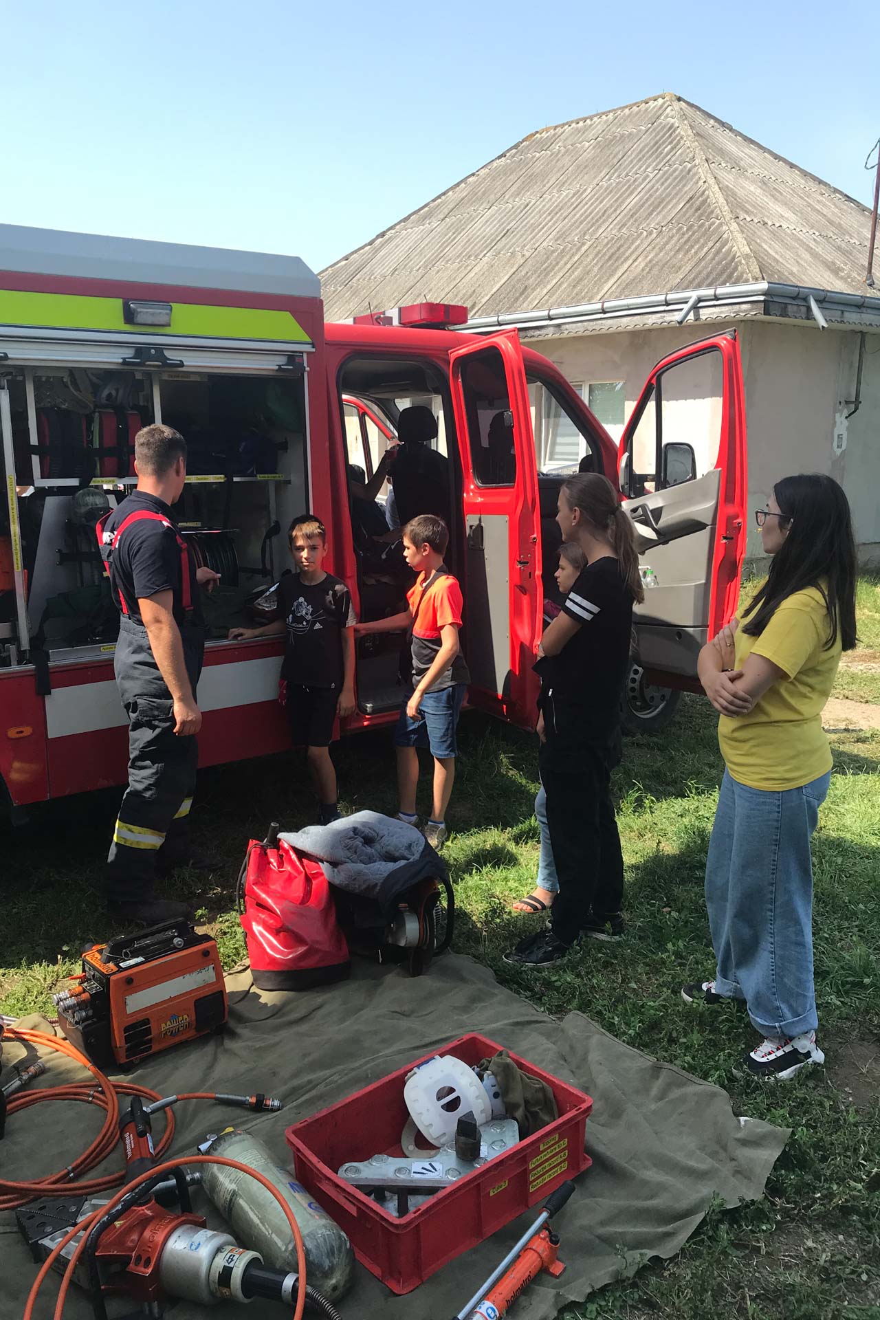 Activitate PSI la parohia Lespezi