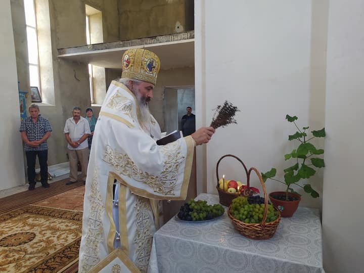 Sărbătoarea Schimbării la Faţă la Mănăstirea Chirilovca