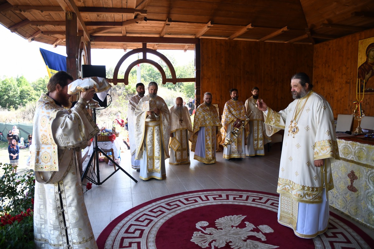 Liturghie arhierească la hramul Mănăstirii Sângeap-Basaraba