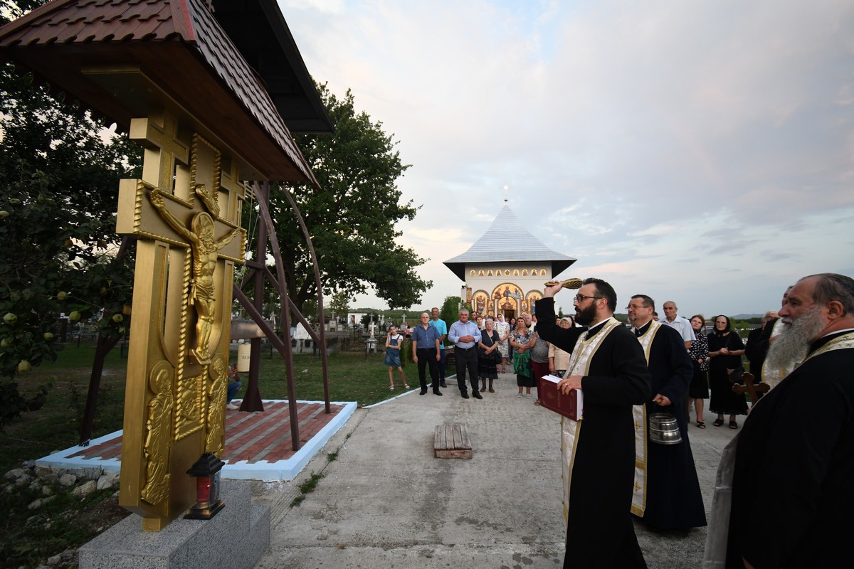 Lucrări de înnoire binecuvântate în Parohia Sculeni – Protopopiatul Iaşi 1