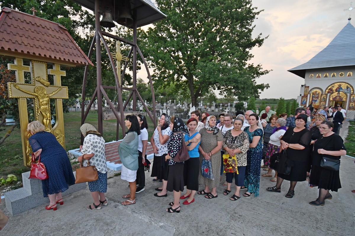 Lucrări de înnoire binecuvântate în Parohia Sculeni – Protopopiatul Iaşi 1