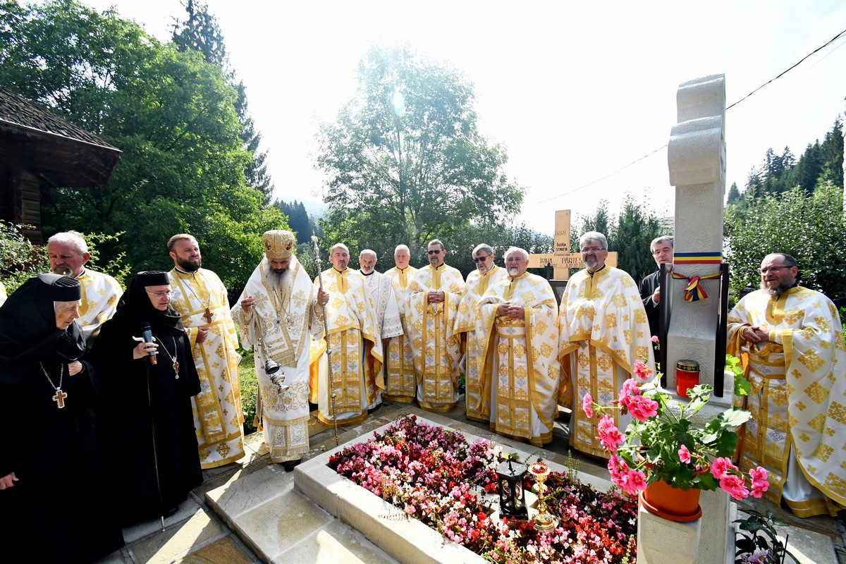 Promoția 1985 de la Facultatea de Teologie Ortodoxă din Sibiu s-a reunit la Mănăstirea Voroneț