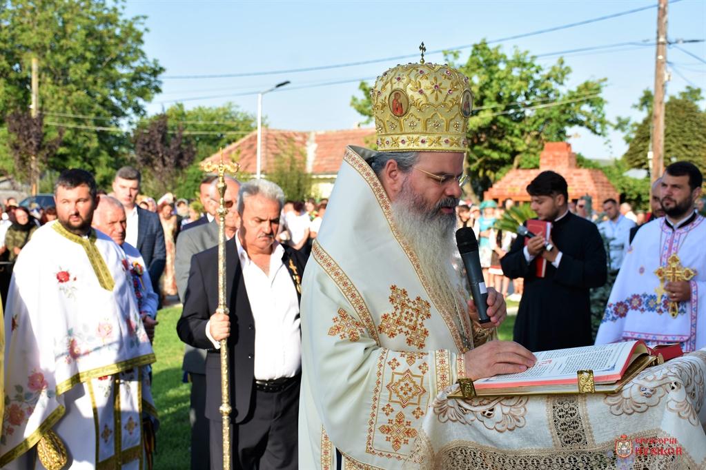PS Ignatie: „Iertarea vindecă foarte multe răni şi face să îmbobocească iubirea, atât în sufletul celui care a greşit, cât şi în sufletul celui care o acordă”