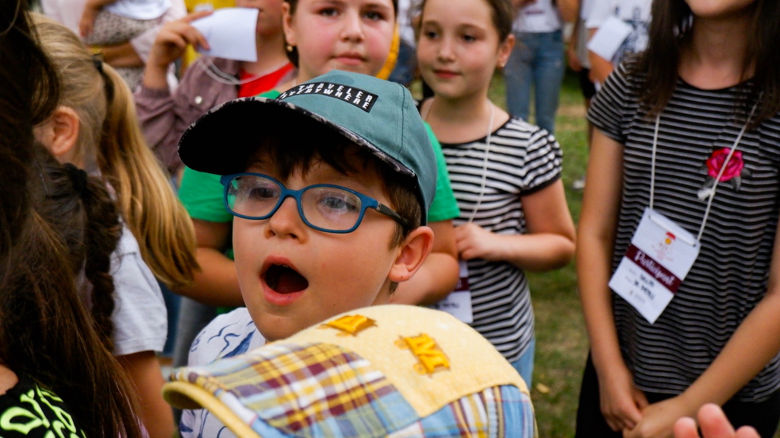 Gașca Zurli, alături de participanții la „Tabăra din pridvorul satului”