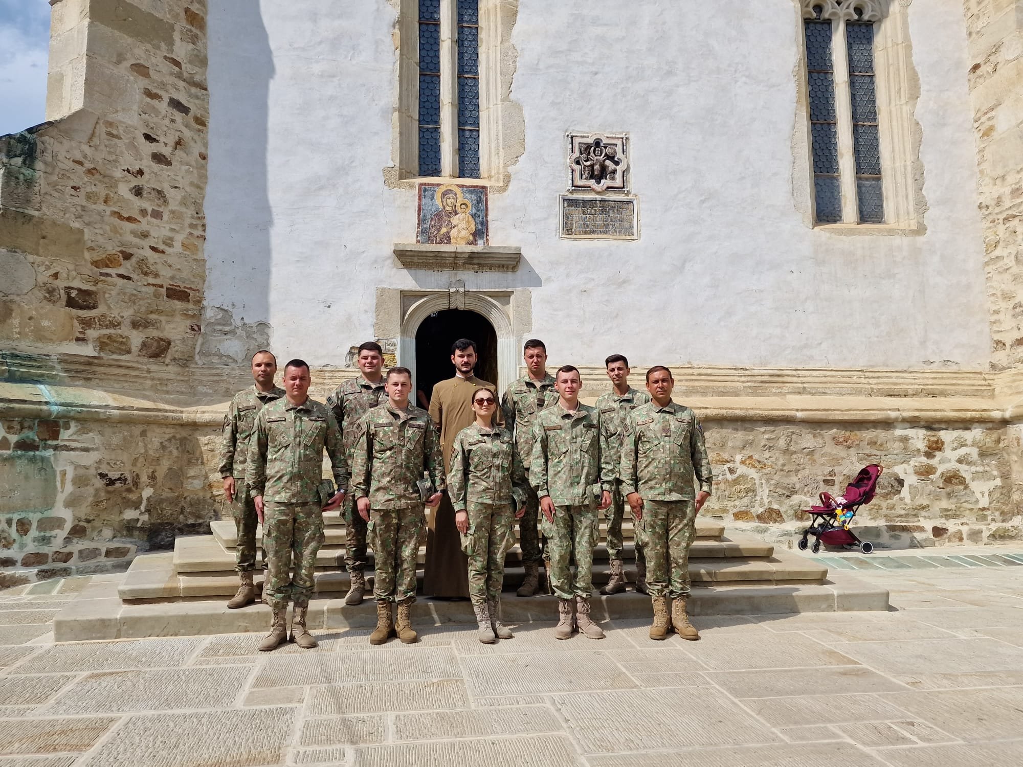 Grupul „Răzeșii” din Botoșani a vizitat ctitoria și mormântul Domnitorului Alexandru cel Bun