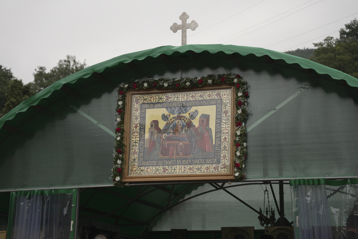 Foto: Adrian Sârbu Hramul Mănăstirii Bistrița: „Prin Domnul Hristos și prin Preasfânta Născătoare de Dumnezeu am redobândit Raiul”