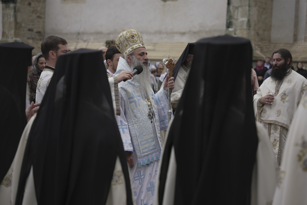 Foto: Adrian Sârbu Hramul Mănăstirii Bistrița: „Prin Domnul Hristos și prin Preasfânta Născătoare de Dumnezeu am redobândit Raiul”