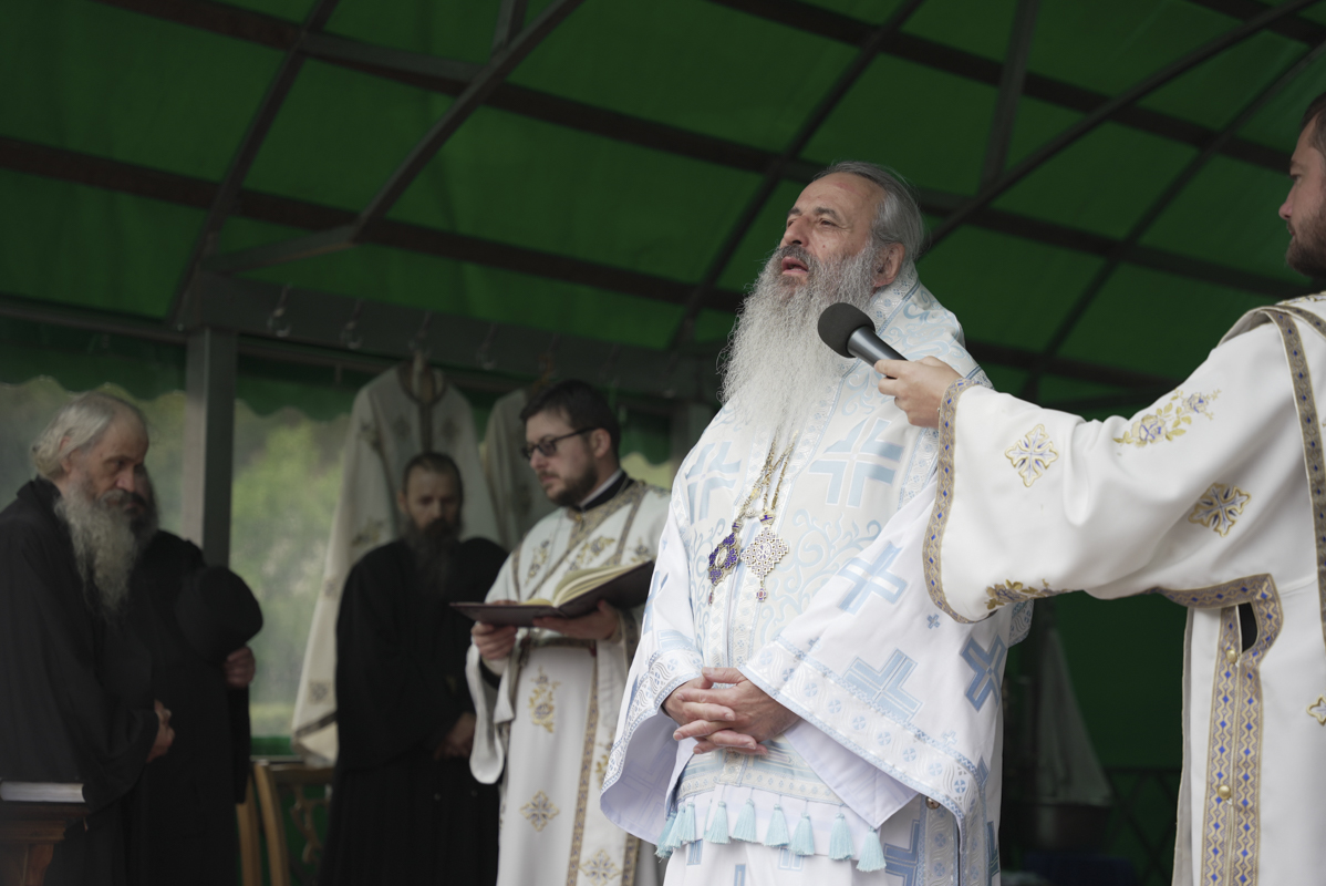 Foto: Adrian Sârbu Hramul Mănăstirii Bistrița: „Prin Domnul Hristos și prin Preasfânta Născătoare de Dumnezeu am redobândit Raiul”