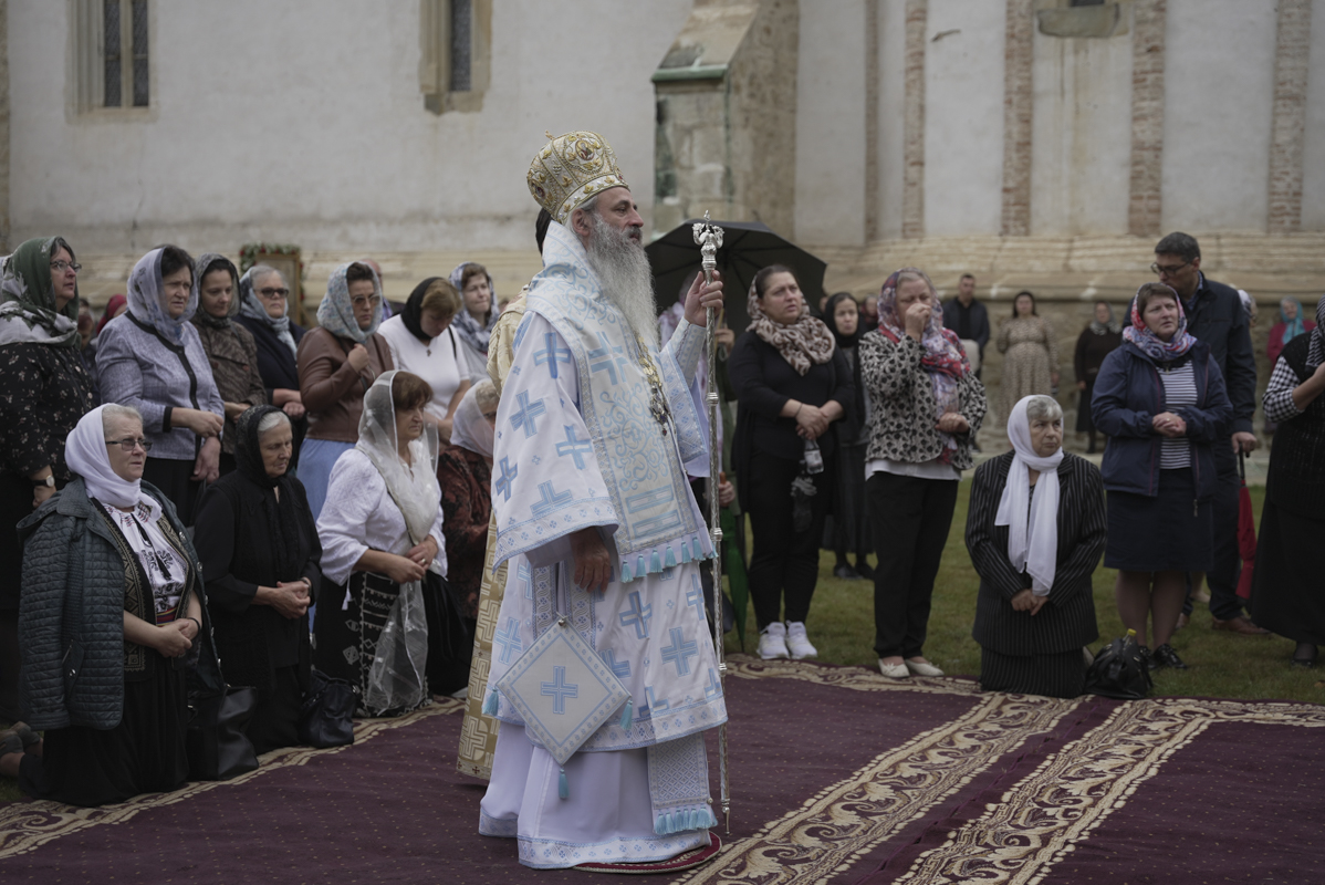 Foto: Adrian Sârbu Hramul Mănăstirii Bistrița: „Prin Domnul Hristos și prin Preasfânta Născătoare de Dumnezeu am redobândit Raiul”