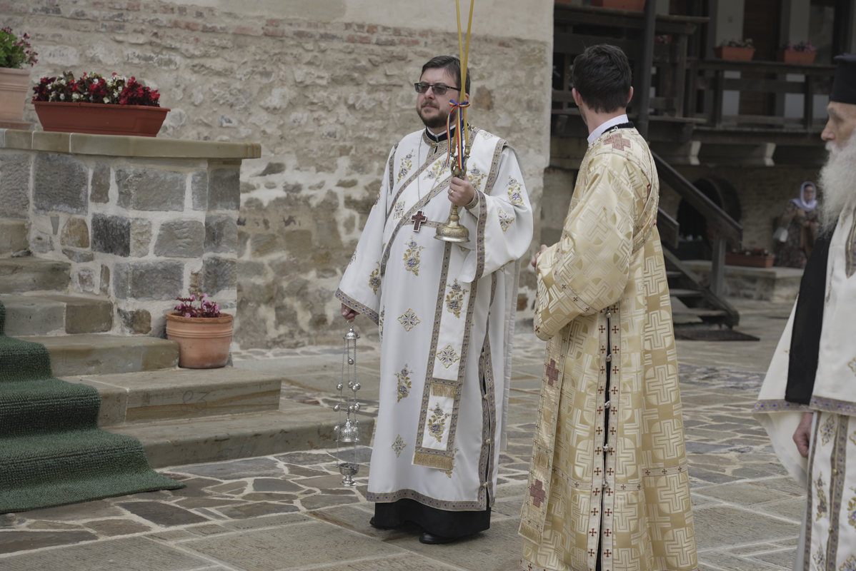 Foto: Adrian Sârbu Hramul Mănăstirii Bistrița: „Prin Domnul Hristos și prin Preasfânta Născătoare de Dumnezeu am redobândit Raiul”