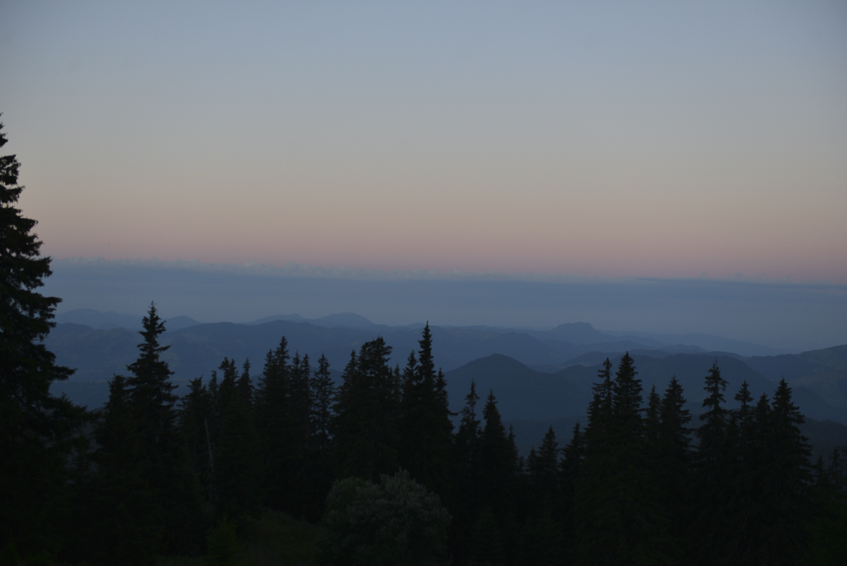 IPS Părinte Casian, la slujba hramului mănăstirii situate la 1800 metri altitudine: „Taborul României este, fără îndoială, Muntele Ceahlău”