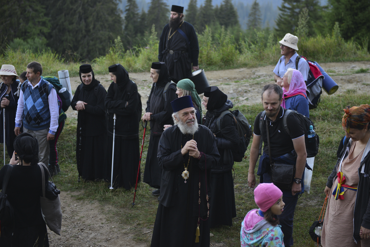 IPS Părinte Casian, la slujba hramului mănăstirii situate la 1800 metri altitudine: „Taborul României este, fără îndoială, Muntele Ceahlău”