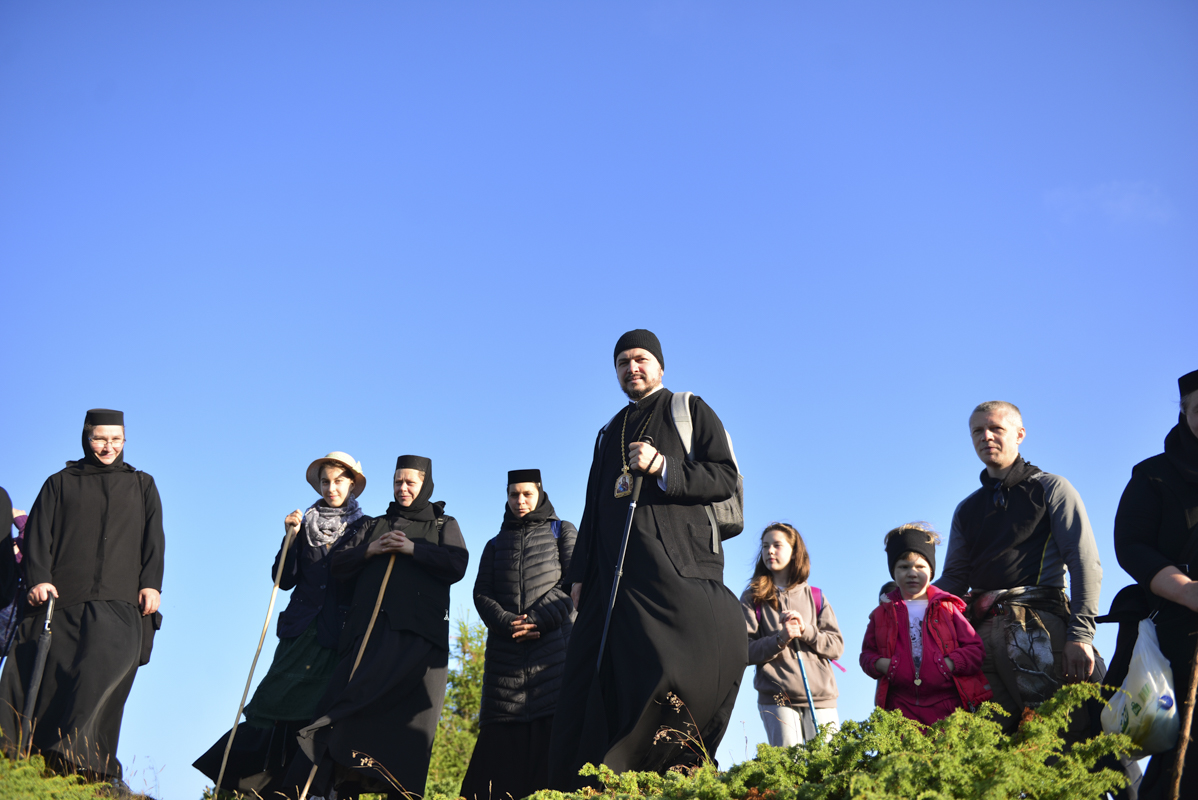 IPS Părinte Casian, la slujba hramului mănăstirii situate la 1800 metri altitudine: „Taborul României este, fără îndoială, Muntele Ceahlău”