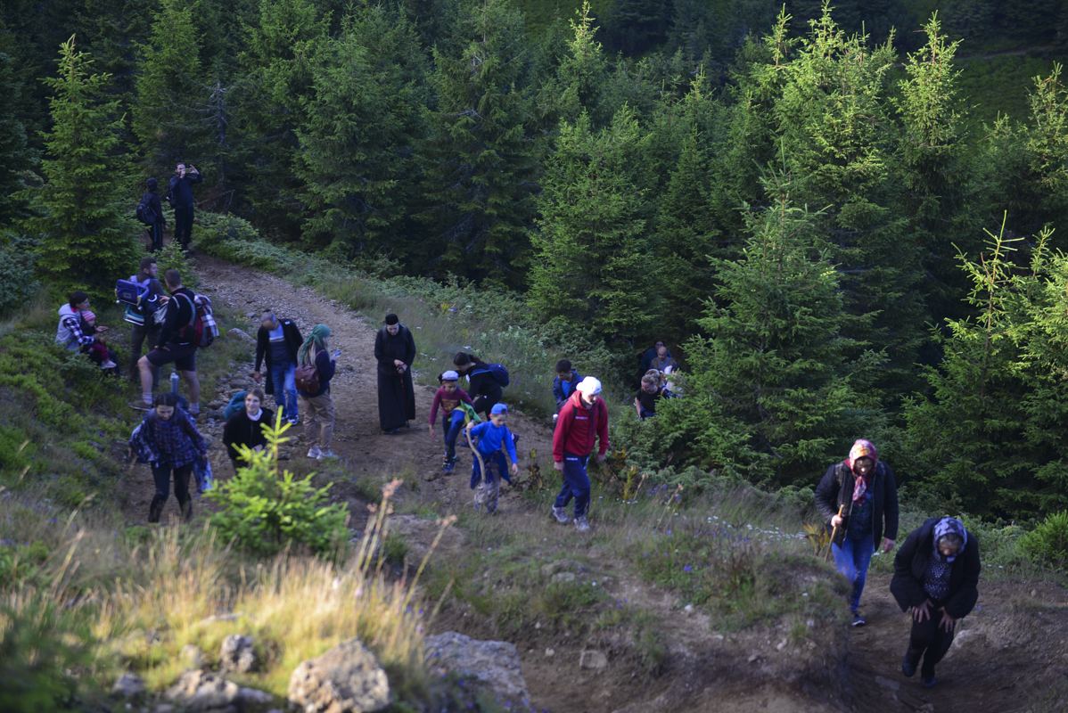IPS Părinte Casian, la slujba hramului mănăstirii situate la 1800 metri altitudine: „Taborul României este, fără îndoială, Muntele Ceahlău”