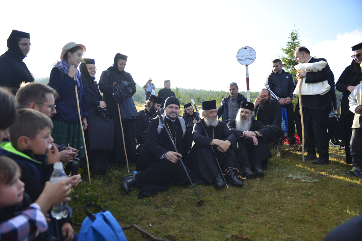 IPS Părinte Casian, la slujba hramului mănăstirii situate la 1800 metri altitudine: „Taborul României este, fără îndoială, Muntele Ceahlău”