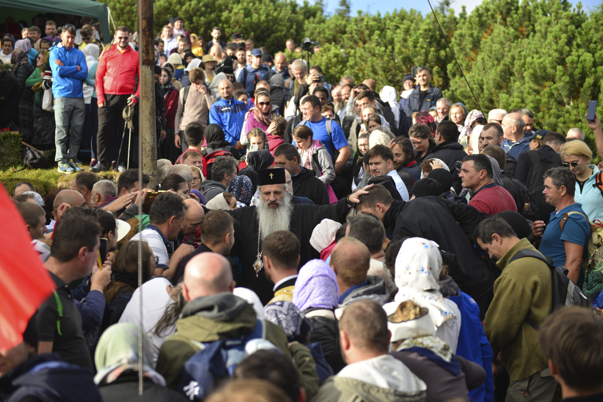 IPS Părinte Casian, la slujba hramului mănăstirii situate la 1800 metri altitudine: „Taborul României este, fără îndoială, Muntele Ceahlău”