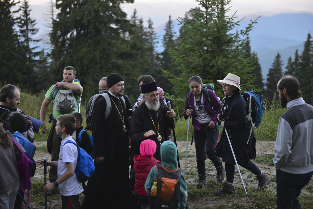 IPS Părinte Casian, la slujba hramului mănăstirii situate la 1800 metri altitudine: „Taborul României este, fără îndoială, Muntele Ceahlău”