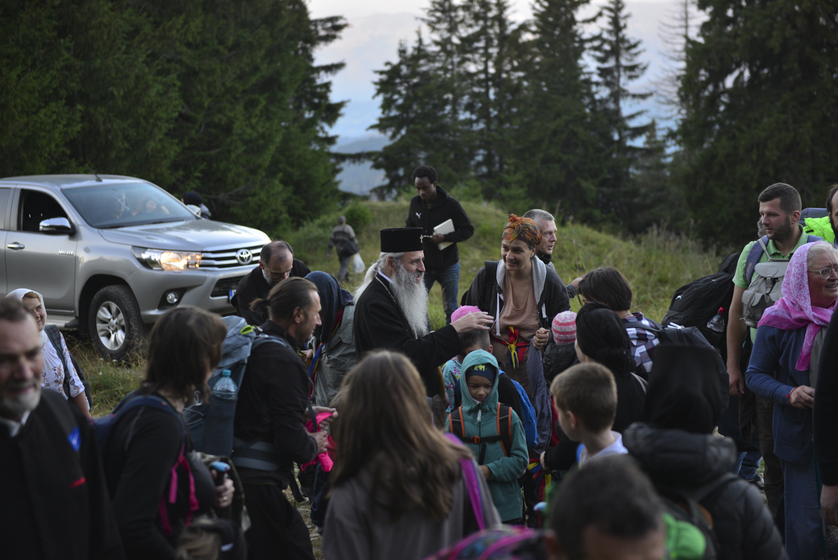 IPS Părinte Casian, la slujba hramului mănăstirii situate la 1800 metri altitudine: „Taborul României este, fără îndoială, Muntele Ceahlău”