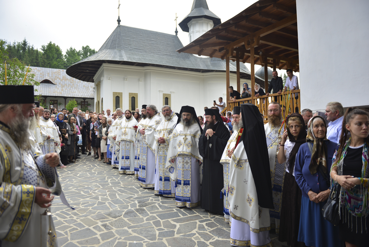 Liturghii arhierești, în cinstea Sfintei Cuvioase Teodora de la Sihla: „Ce este viața de rugăciune?”
