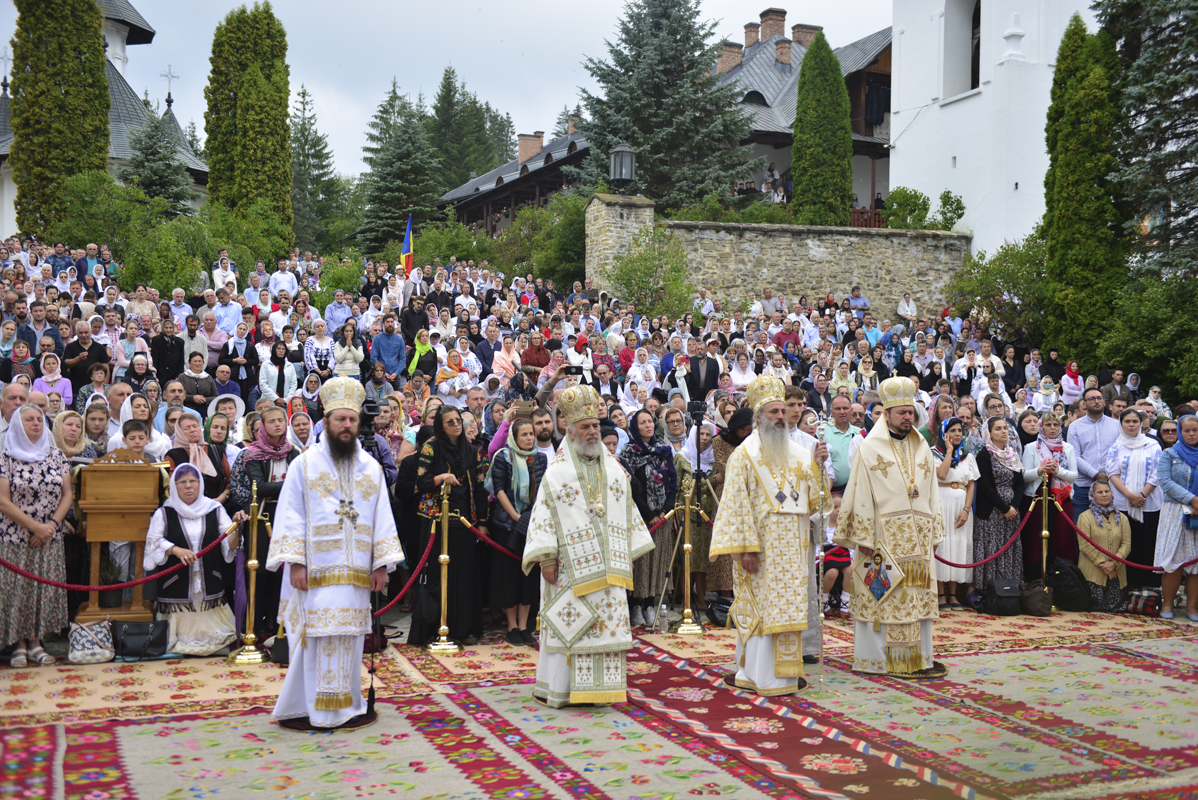 Liturghii arhierești, în cinstea Sfintei Cuvioase Teodora de la Sihla: „Ce este viața de rugăciune?”