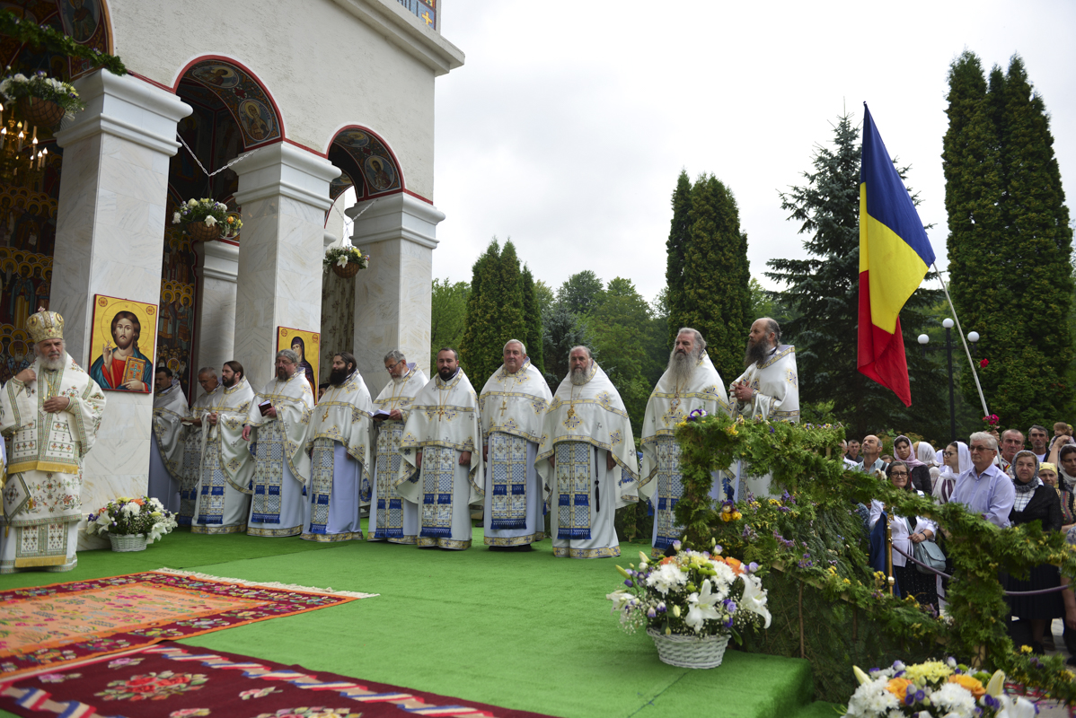 Liturghii arhierești, în cinstea Sfintei Cuvioase Teodora de la Sihla: „Ce este viața de rugăciune?”