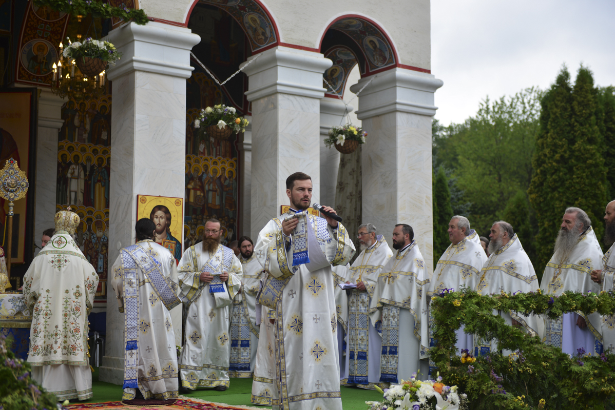 Liturghii arhierești, în cinstea Sfintei Cuvioase Teodora de la Sihla: „Ce este viața de rugăciune?”
