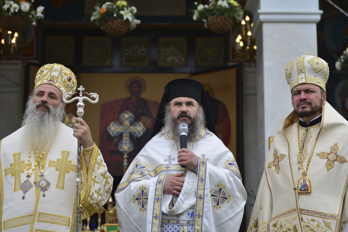 Liturghii arhierești, în cinstea Sfintei Cuvioase Teodora de la Sihla: „Ce este viața de rugăciune?”