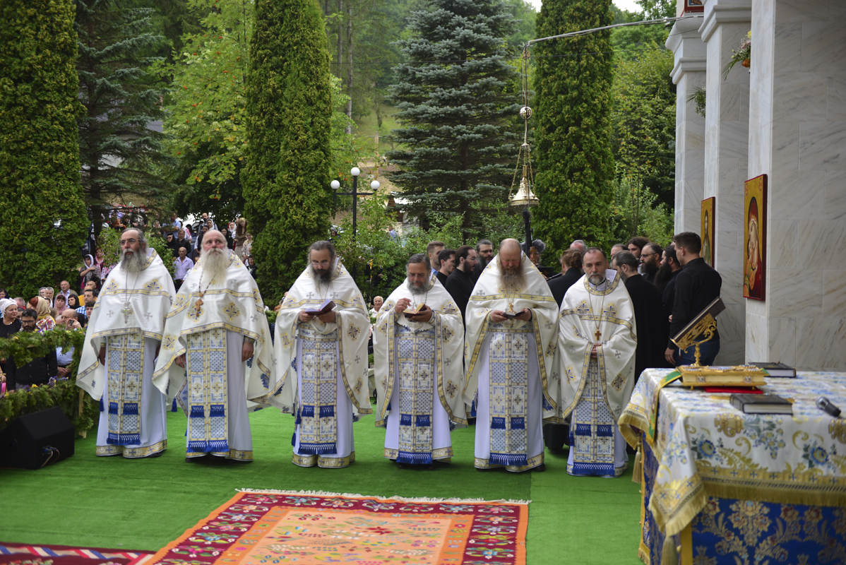 Liturghii arhierești, în cinstea Sfintei Cuvioase Teodora de la Sihla: „Ce este viața de rugăciune?”