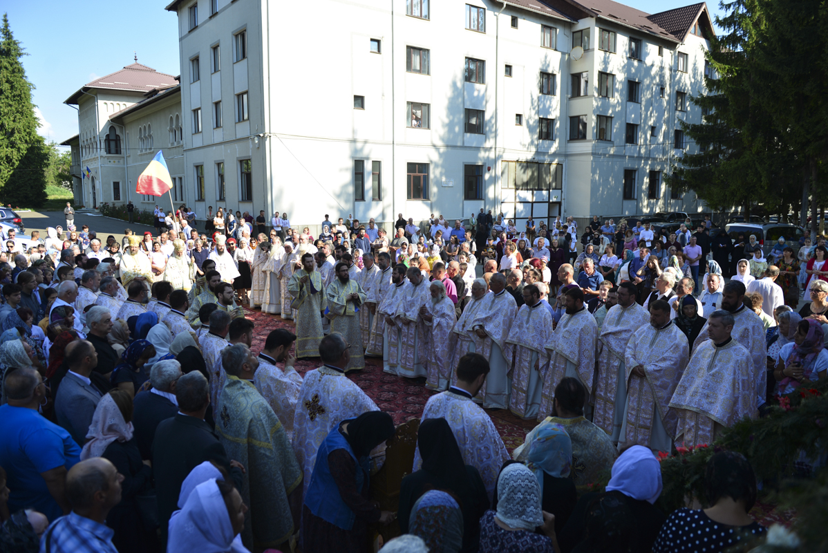 Sfântul Ioan Iacob, sărbătorit la biserica Seminarului teologic de la Mănăstirea Neamț: „Floarea cea mai frumoasă a isihasmului românesc în secolul XX”