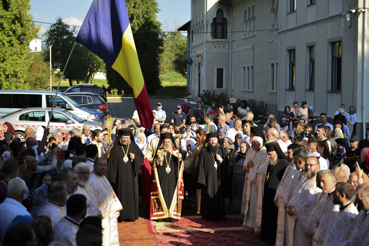 Sfântul Ioan Iacob, sărbătorit la biserica Seminarului teologic de la Mănăstirea Neamț: „Floarea cea mai frumoasă a isihasmului românesc în secolul XX”