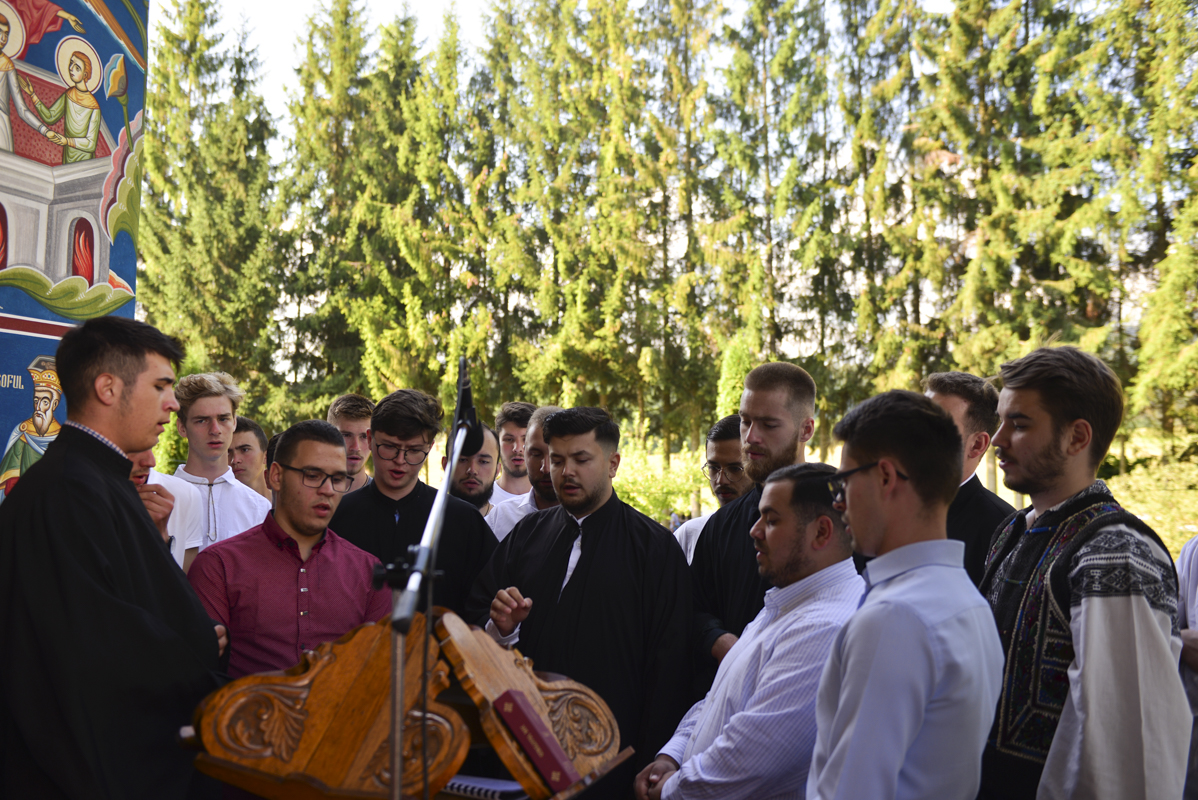 Sfântul Ioan Iacob, sărbătorit la biserica Seminarului teologic de la Mănăstirea Neamț: „Floarea cea mai frumoasă a isihasmului românesc în secolul XX”