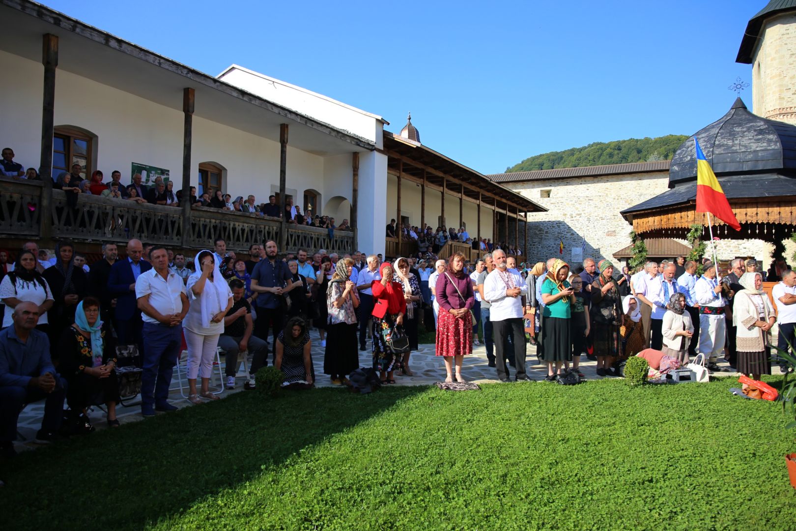 Tăierea Capului Sfântului Ioan Botezătorul: Doi ierarhi au fost prezenți la hramul Mănăstirii Secu