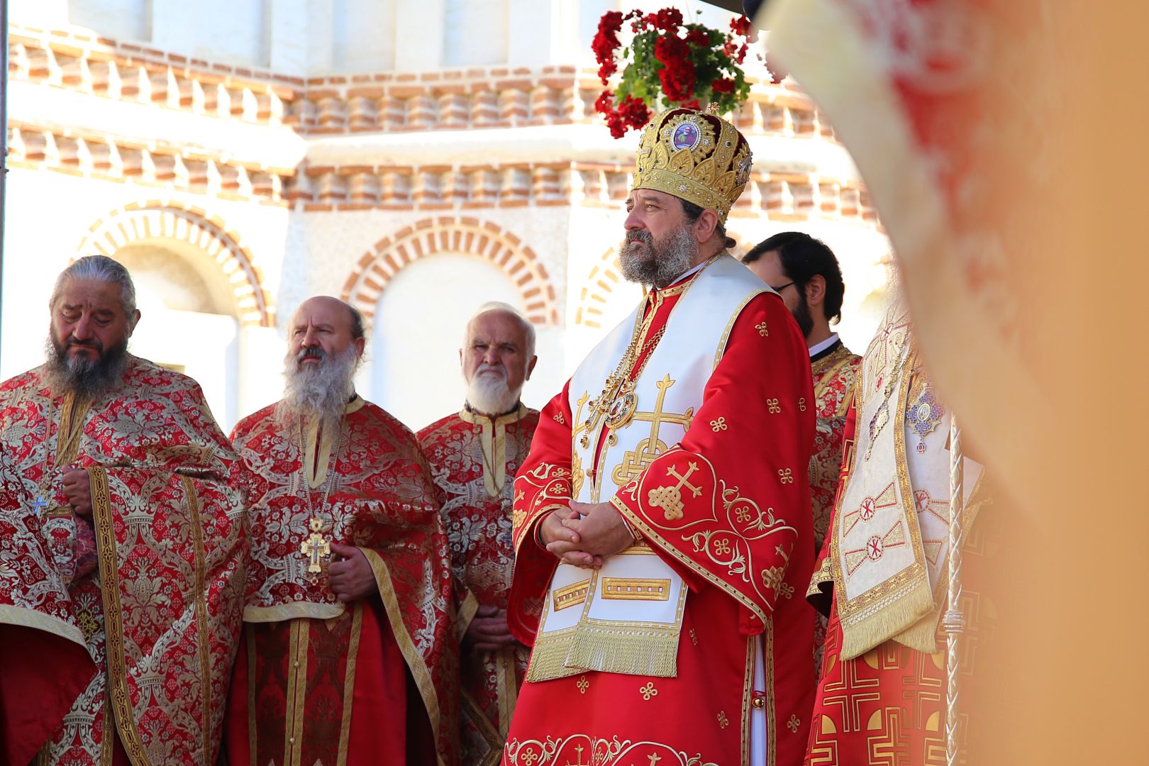 Tăierea Capului Sfântului Ioan Botezătorul: Doi ierarhi au fost prezenți la hramul Mănăstirii Secu