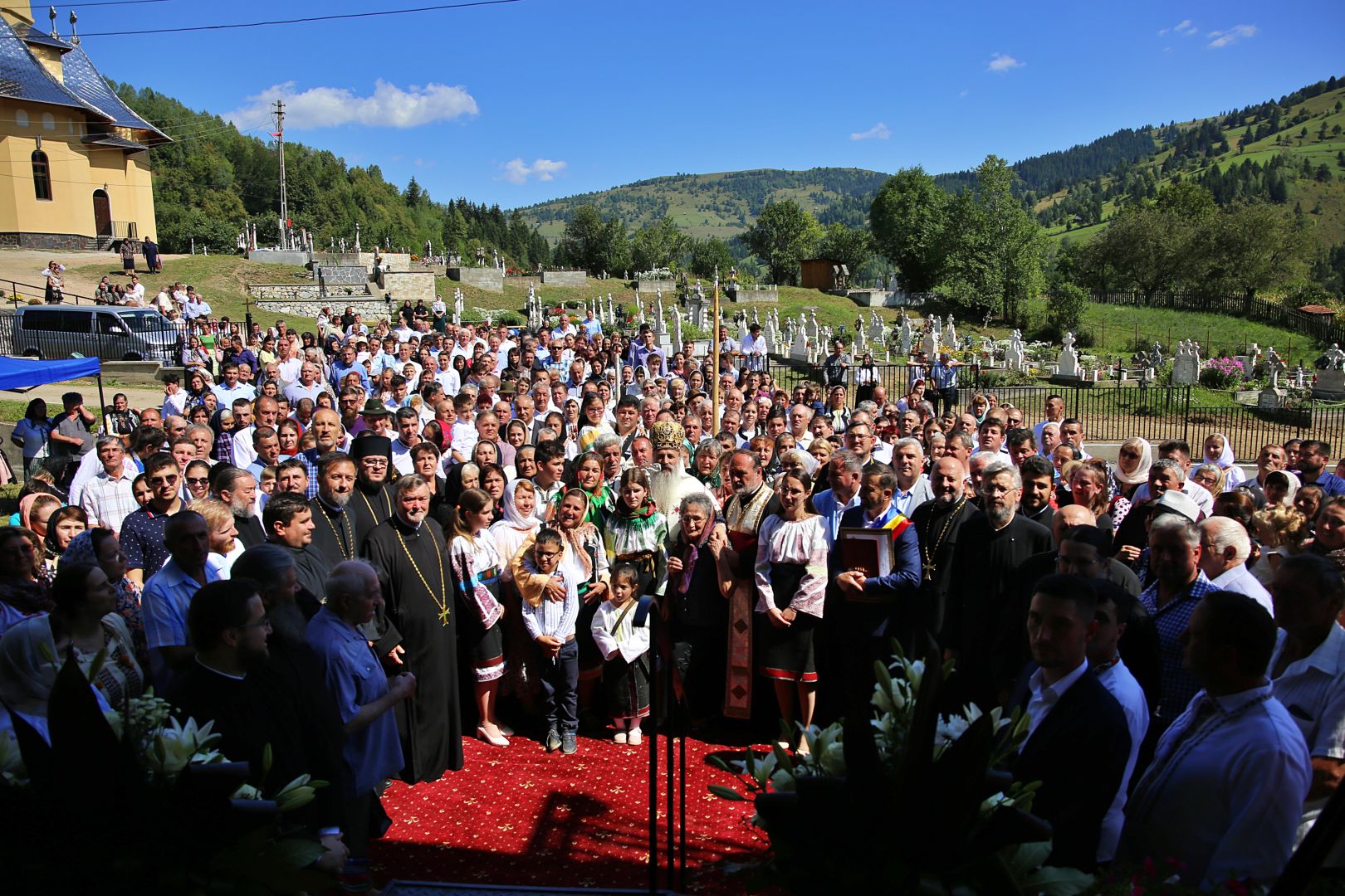 Mitropolitul Moldovei și Bucovinei a sfințit Biserica din Bucureni – Dămuc