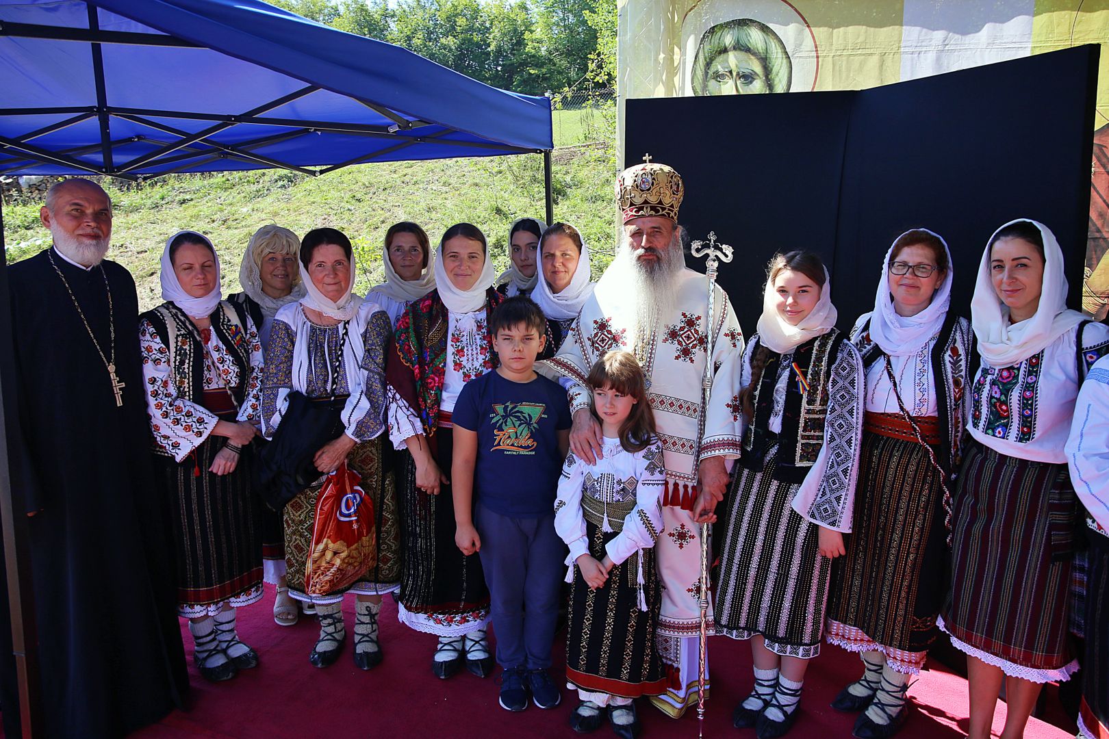 Mitropolitul Moldovei și Bucovinei a sfințit Biserica din Bucureni – Dămuc