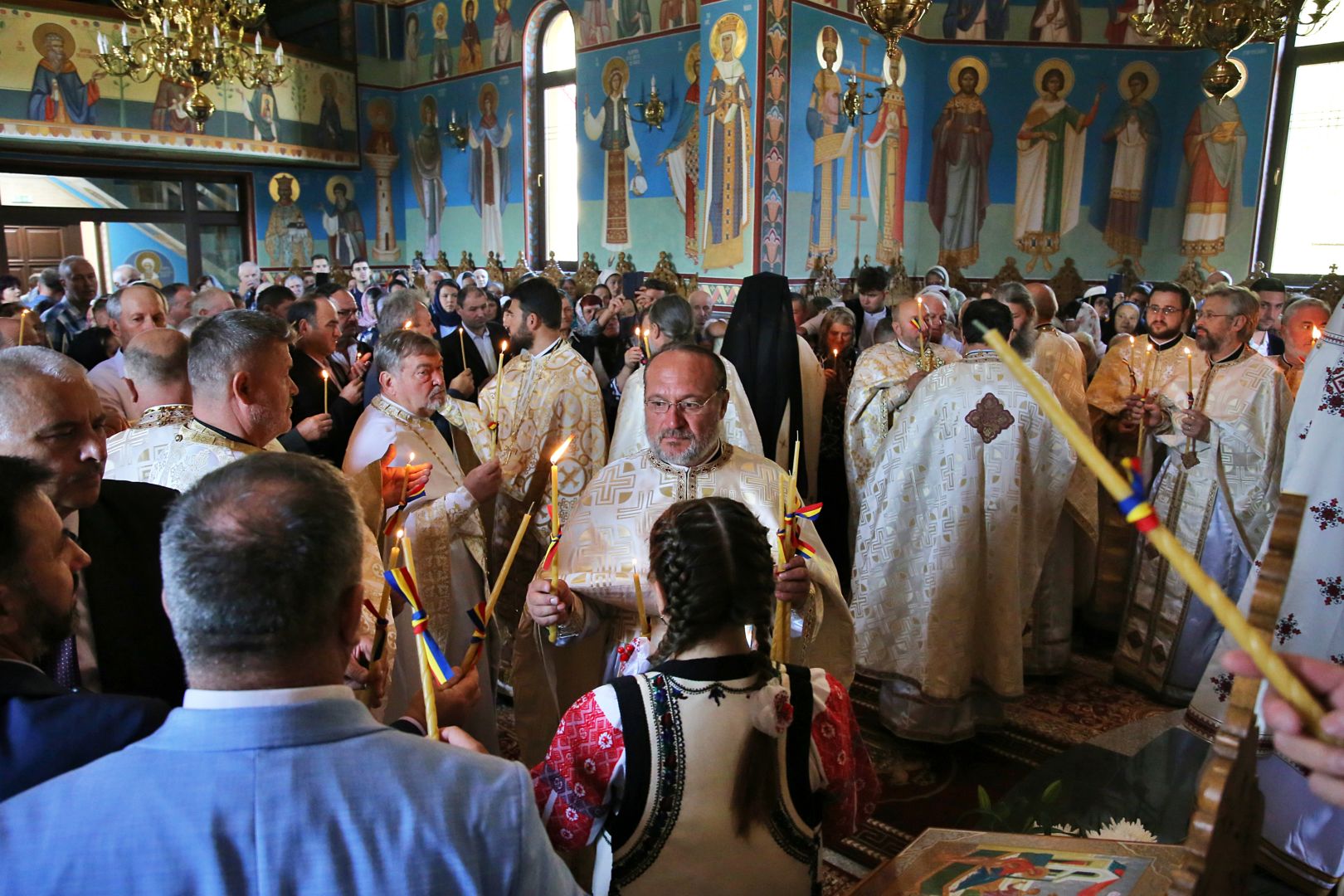 Mitropolitul Moldovei și Bucovinei a sfințit Biserica din Bucureni – Dămuc