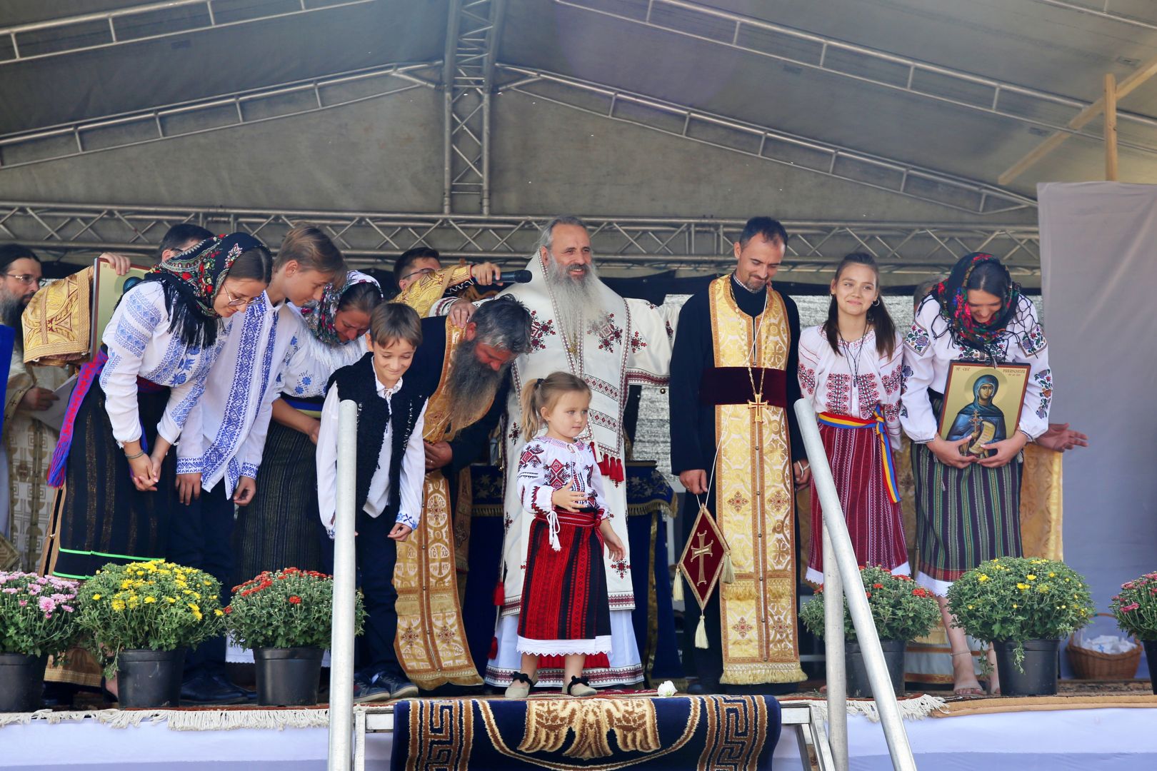 Biserica filiei Broșteni – Băbiceni a primit veșmântul cel nou al sfințirii