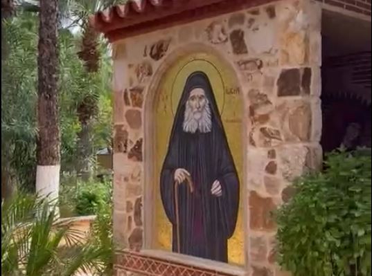 (Video) Pași de pelerin: Mănăstirea Părintelui Efrem Filotheitul din Arizona (Video) Pași de pelerin: Mănăstirea Părintelui Efrem Filotheitul din Arizona