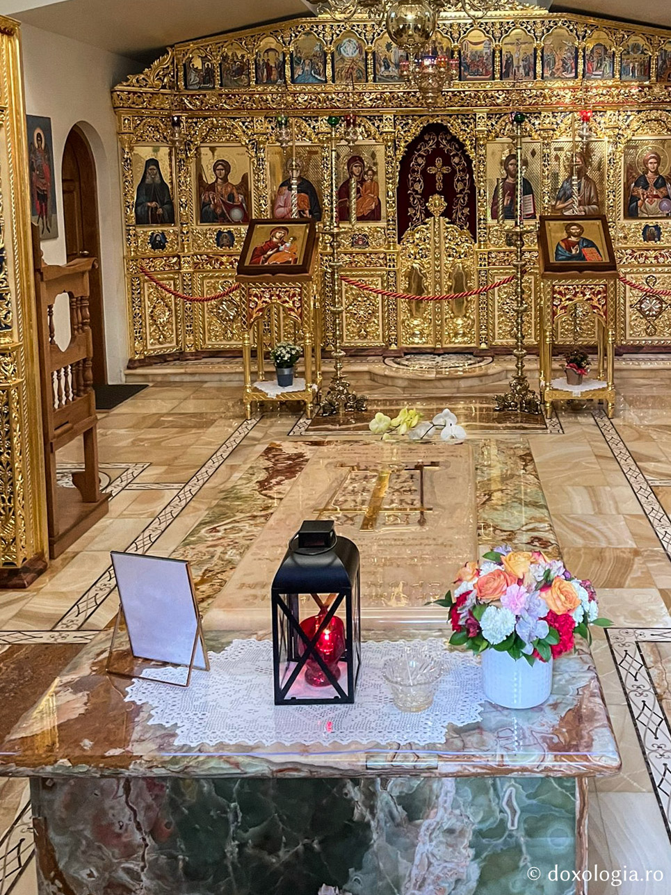 (Foto) În Arizona, la mormântul Părintelui Efrem Filotheitul