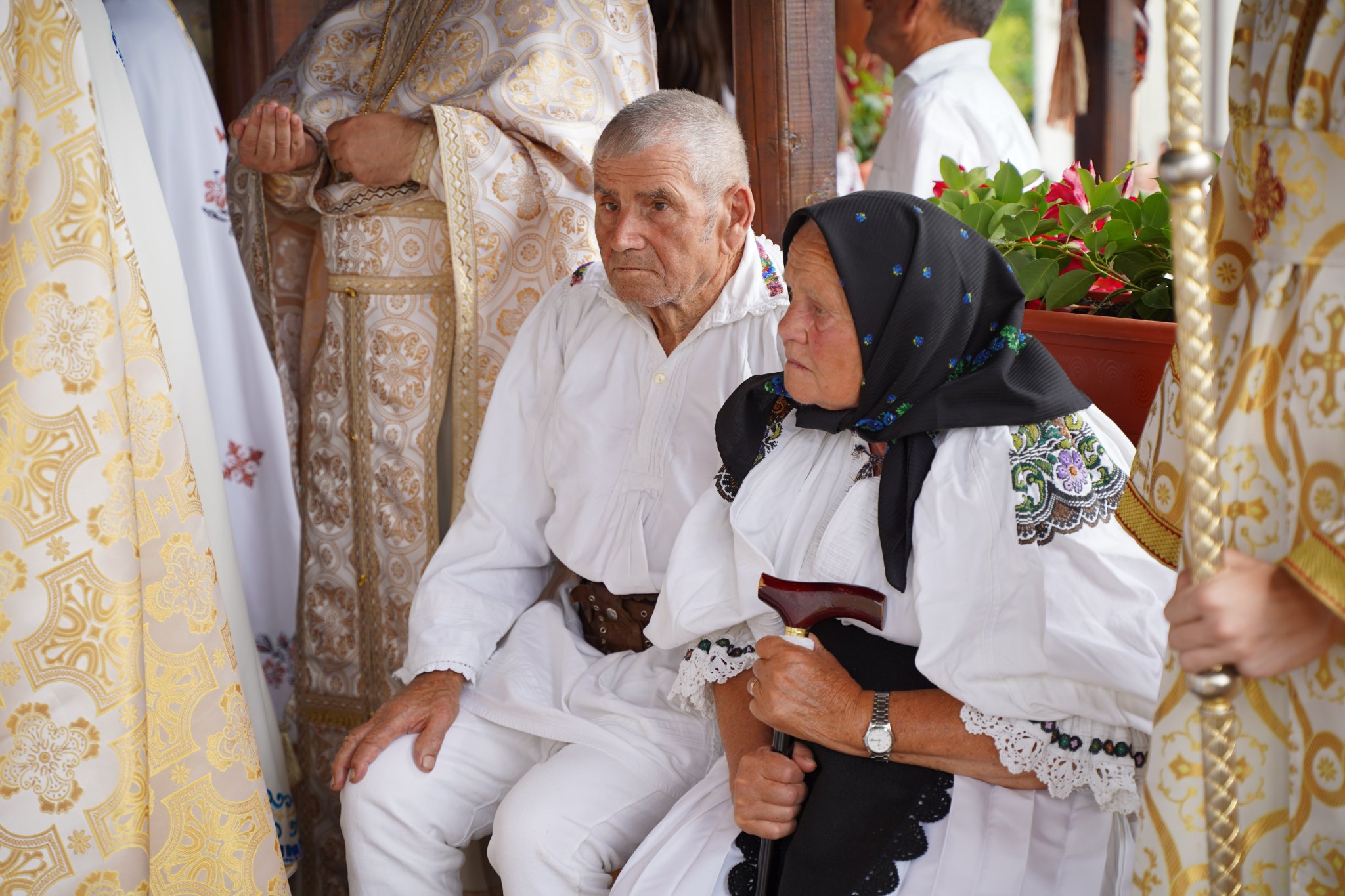 PS Macarie, în satul natal: „Maica Domnului ne acoperă cu acoperământul ei cel luminos și tămăduitor”